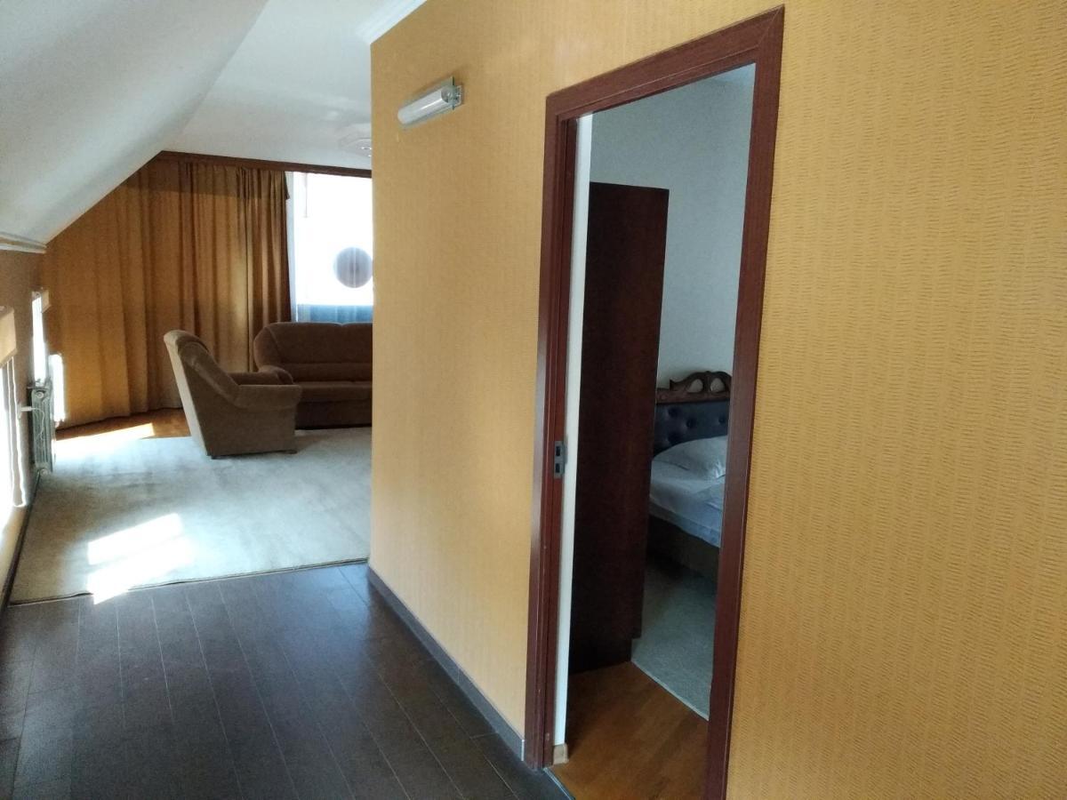 Downtown B&B Ванадзор Экстерьер фото